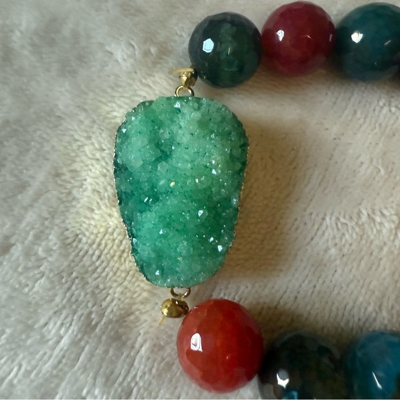 Elegant Multicolor Beaded Bracelet - Picture 3 of 5